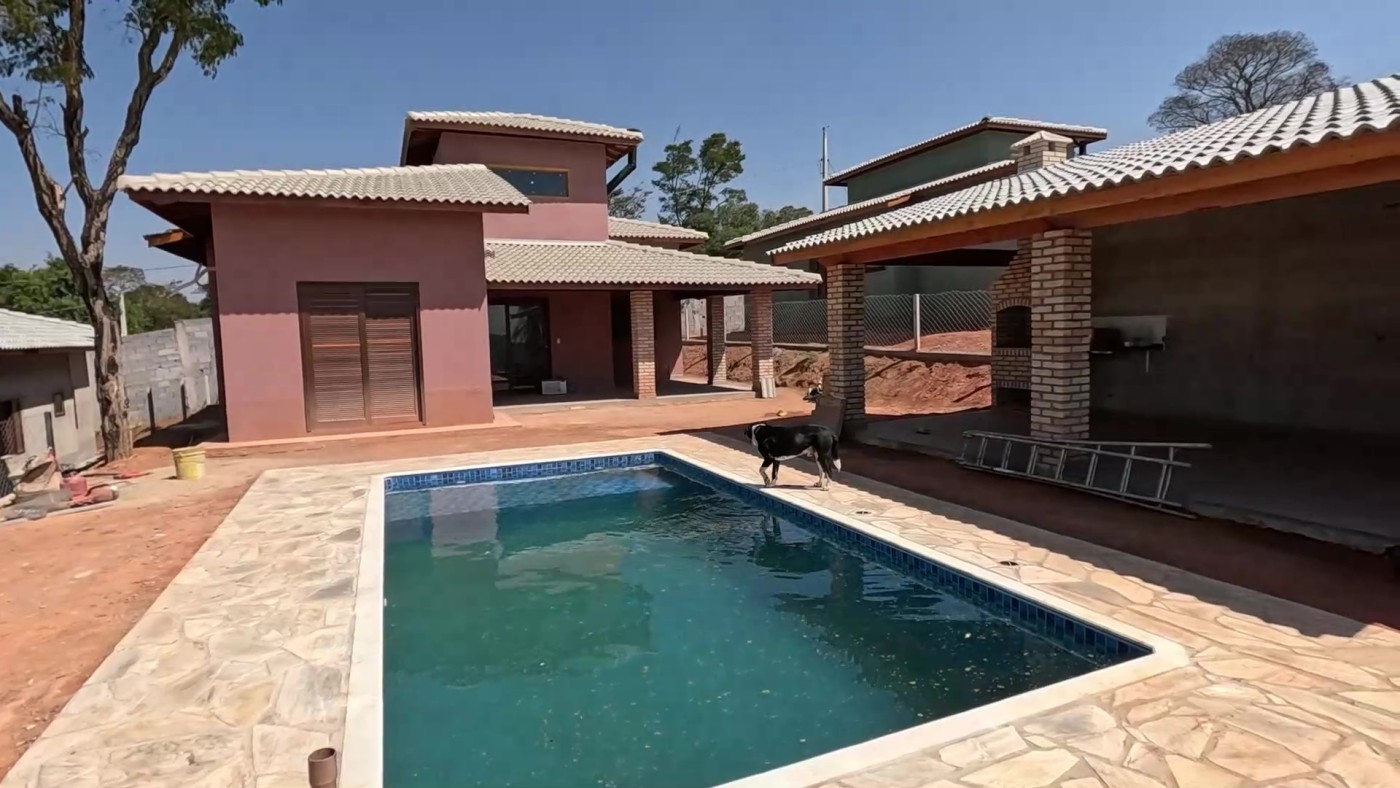 Chácara, 3 quartos, 725 m² - Foto 2